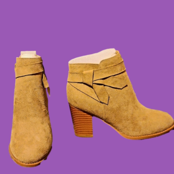 Nwot Women's Ankle Faux Suede Boots Size 5 Tan/Camel color - Picture 14 of 14